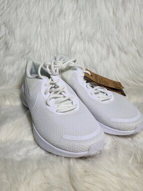 Nike Revolution Triple White Women 10 NWOB